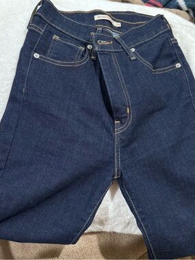 Women’s Levi’s Dark Blue Denim Mile high super skinny jeans